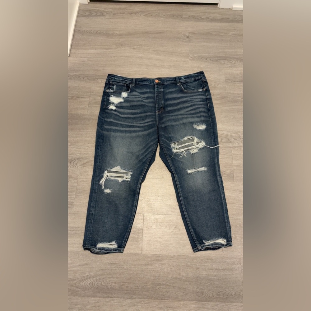 American Eagle Outfitters Women’s Distressed Blue Jeans